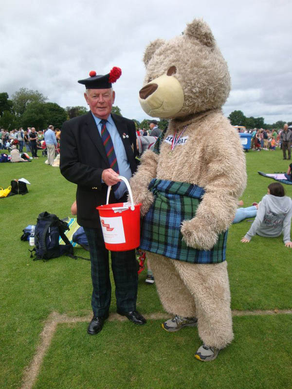 1150994_497610763643172_2099483589_n