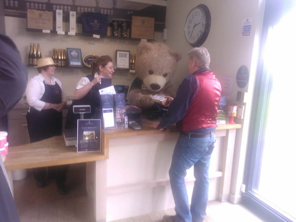 Hopetoun House Farm Shop Baxterbear returns