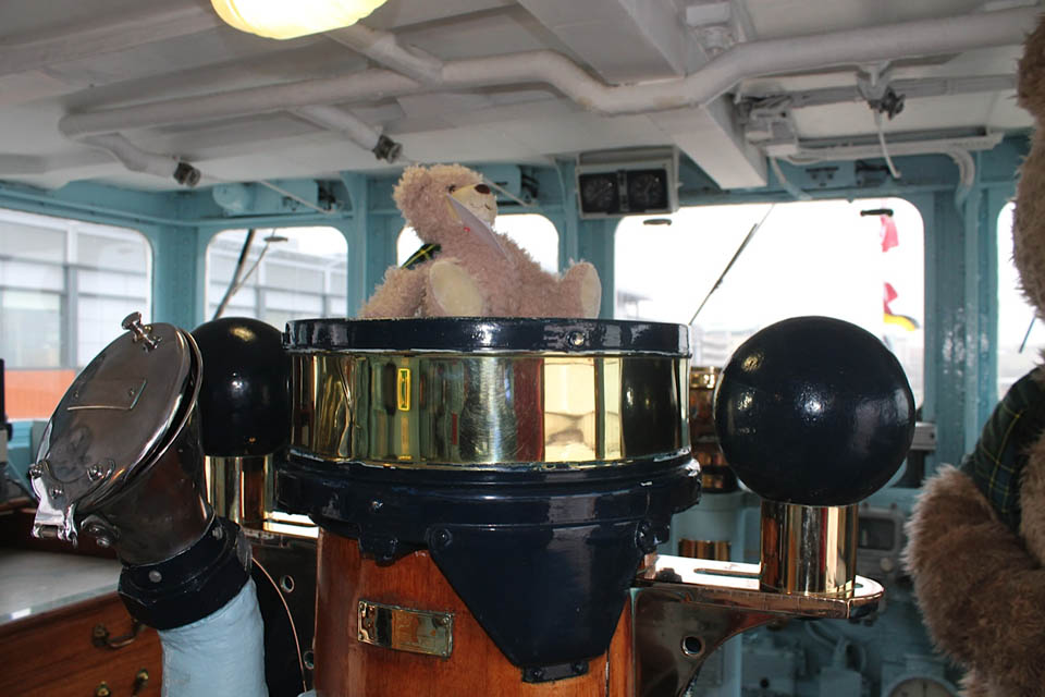 Royal Yacht Britania invites Baxterbear