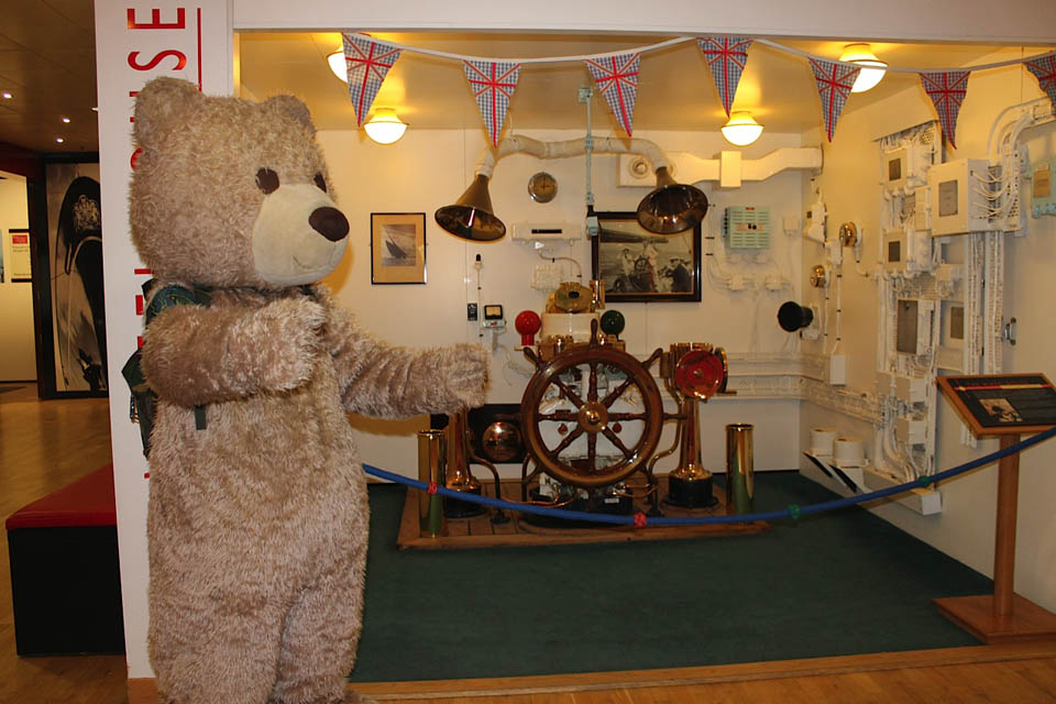 Royal Yacht Britania invites Baxterbear